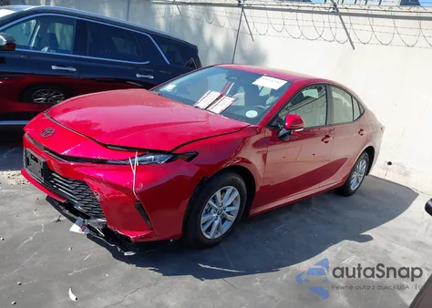 2025 Toyota Camry Le из США, поврежденный, VIN 4T1DAACK2SU205098